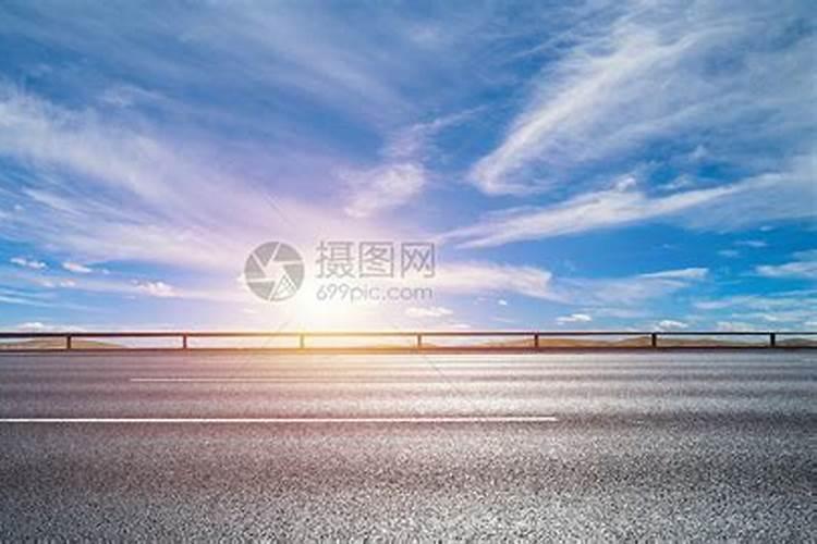 马路边的房子好不好风水