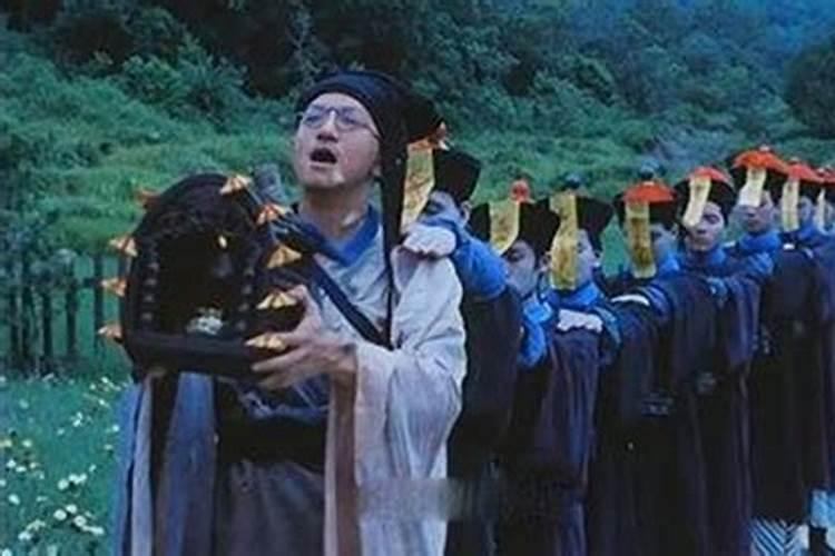僵尸是一个什么东西,它和湘西赶尸人有关系吗？西方也有僵尸,两者有什 ...