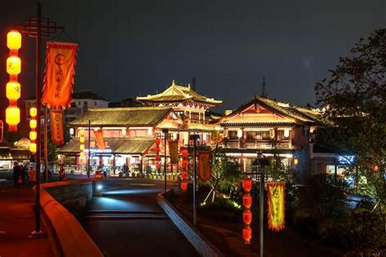 你心目中最理想的定居城市是哪里？为什么？