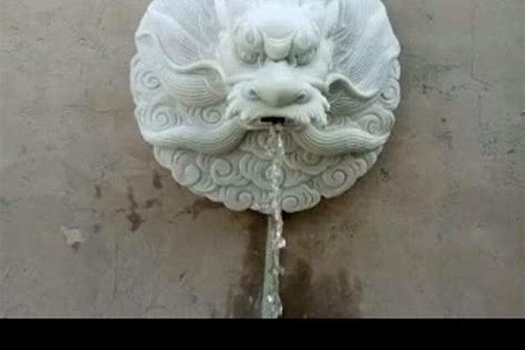 坐北朝南的别墅,庭院水龙头装哪边风水好？可以装西边或者西南角吗？