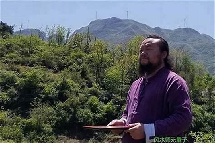 蒙自是不是奔牛酒店有位算命先生