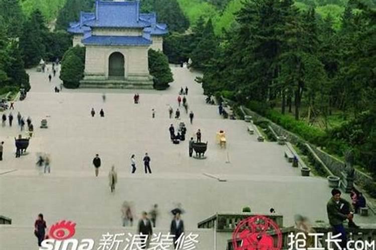 属兔的老人去世了,风水大师让下葬时陪葬九两多猪肉怎样解释？
