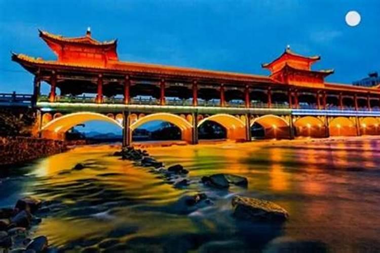 混凝土天沟内做好了防水能保持几年不漏水？