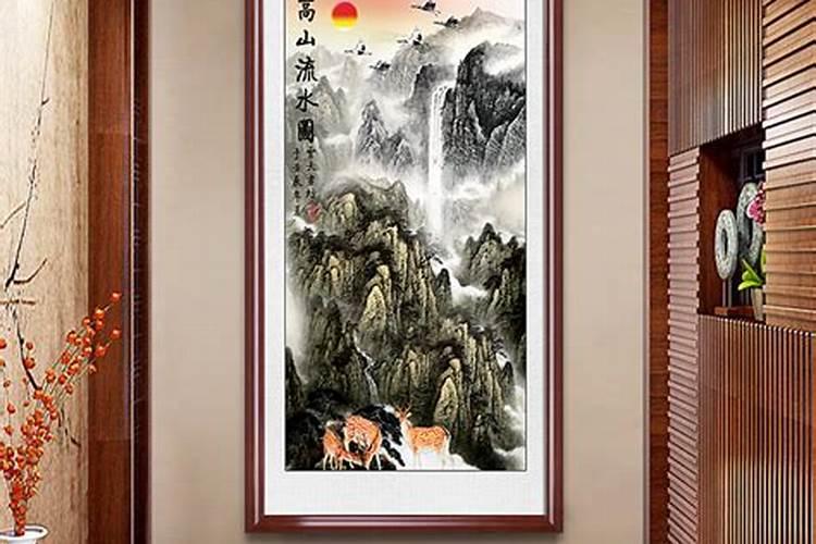 东户进门看见沙发好还是电视墙好