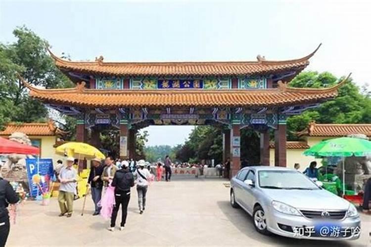红伞招鬼是真的吗