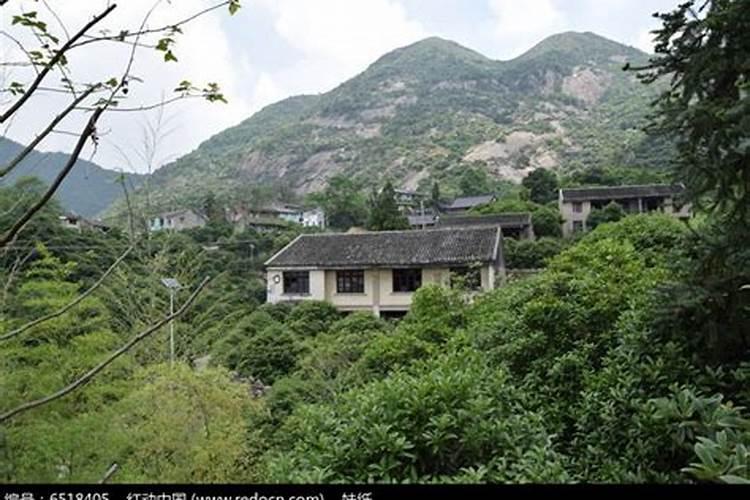 大山那边的房子好？