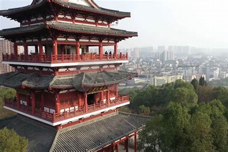 客厅沙发怎么摆放风水好