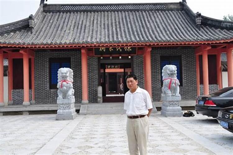 我家新房建在本家祠堂后面风水好吗？
