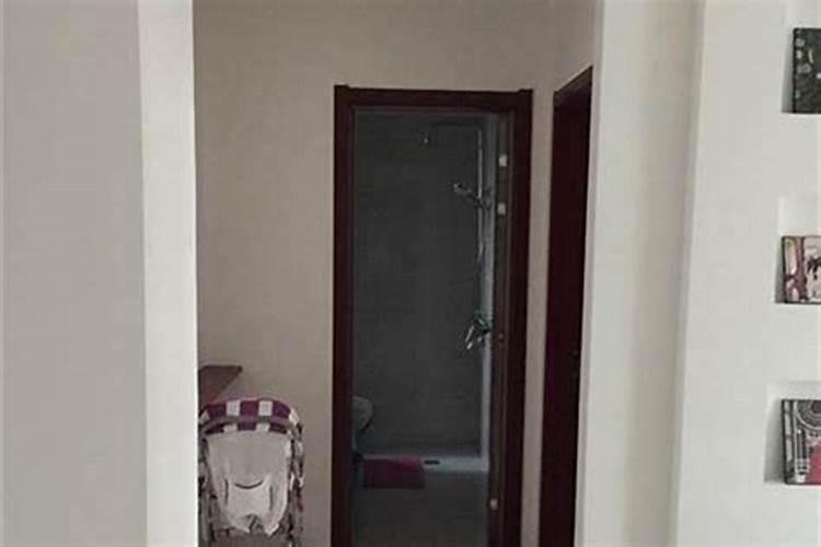 大门朝东用什么颜色地垫