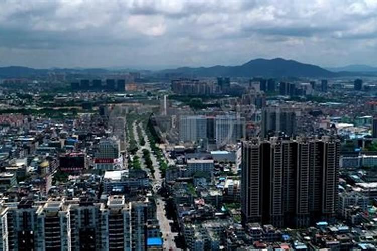 广州市有哪些好点的墓园,有熟知情况的大神指点一下？!