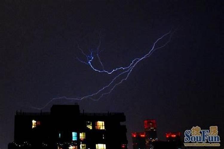 冬天打雷下雨风水学是什么意思