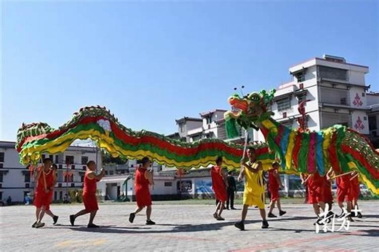 ...选基处有一口水井,不知把水井放在什么方向好啊？请风水师指点一...