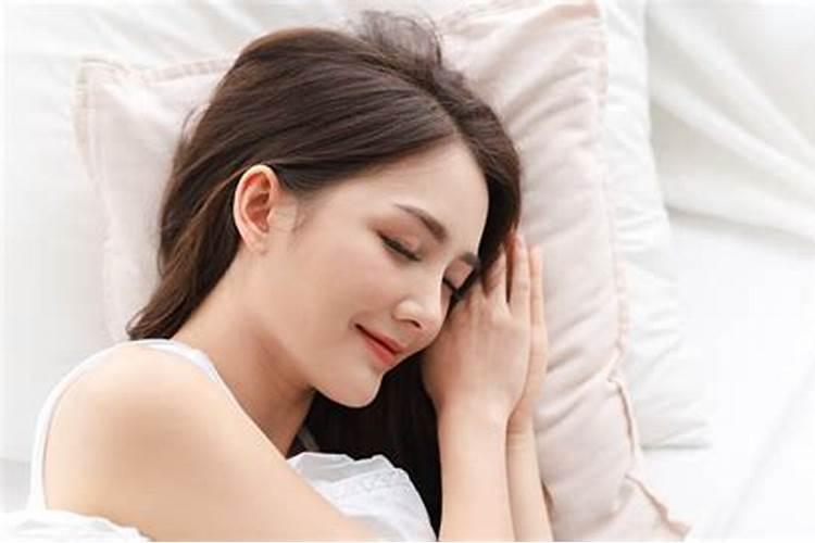 风水中美女吹哨形易扦何处穴