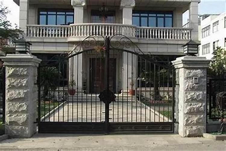 房子正对小区大门有什么说法 房子正冲小区大门吉利吗