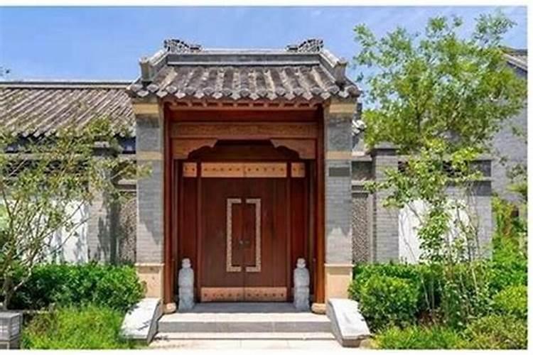 小区大门往哪个方向好