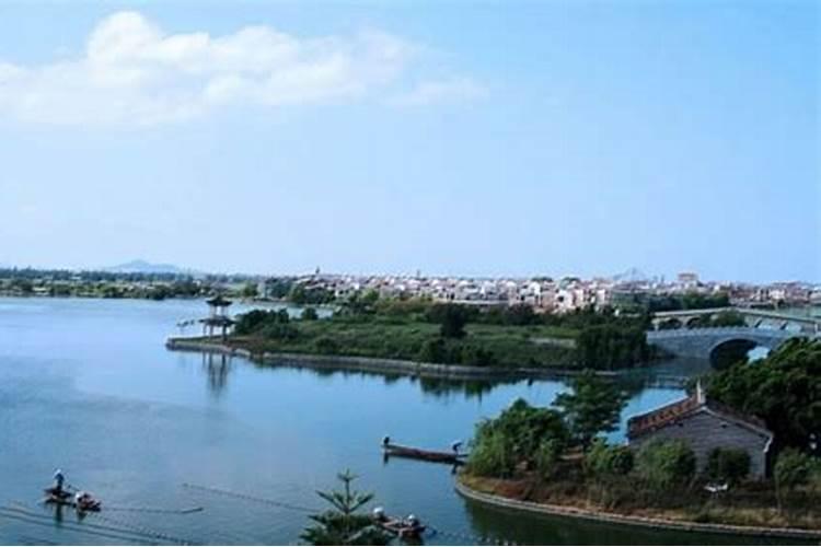 福建莆田中国易断顾问陈嘉耕先生平生事迹简介？