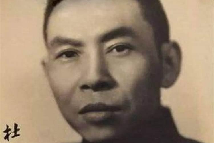 重孝道的杜月笙,为啥成名后却不埋葬父母棺材？
