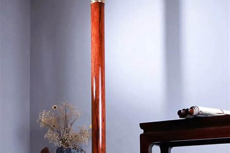 我有一根花梨木柱子,想加个底座摆放出来,像这种木质品放哪对风水比较...