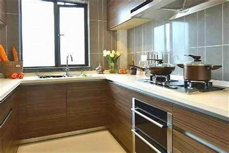 大房子建好后,再从屋前左边建一个厨房风水有影响吗？