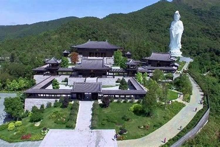 李嘉诚花费15亿建的寺庙,是建的寺庙还是个人墓地？