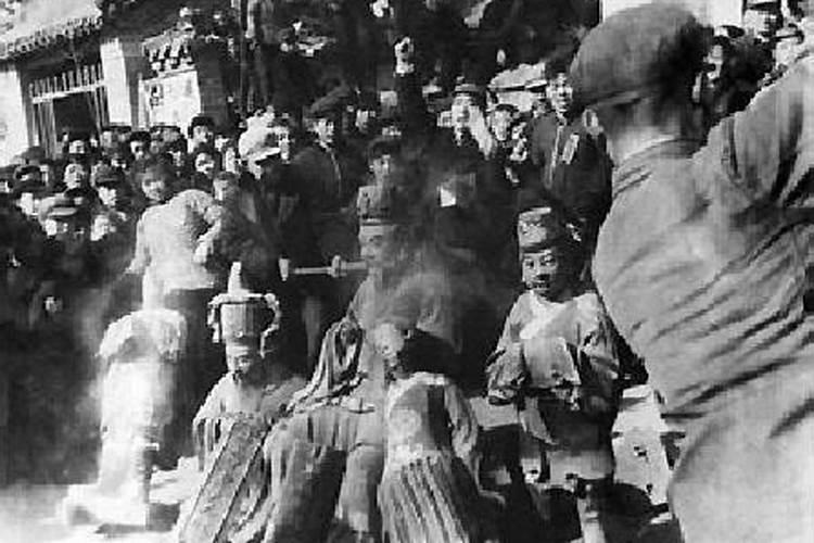 请问大家,香港为什么爱拍鬼片,为什么,风水先生,一般都是香港人!!!谢 ...