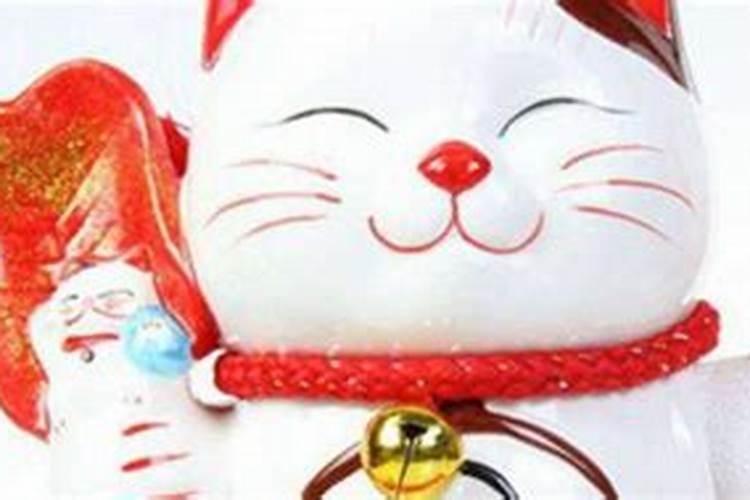 临居店铺柜台上摆的招财猫正好对着我店面和钱屉有影响吗？