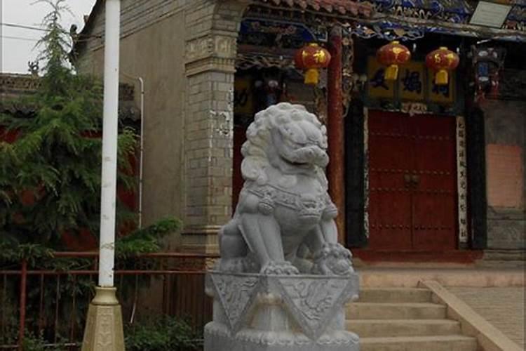 为什么楼顶放狮子