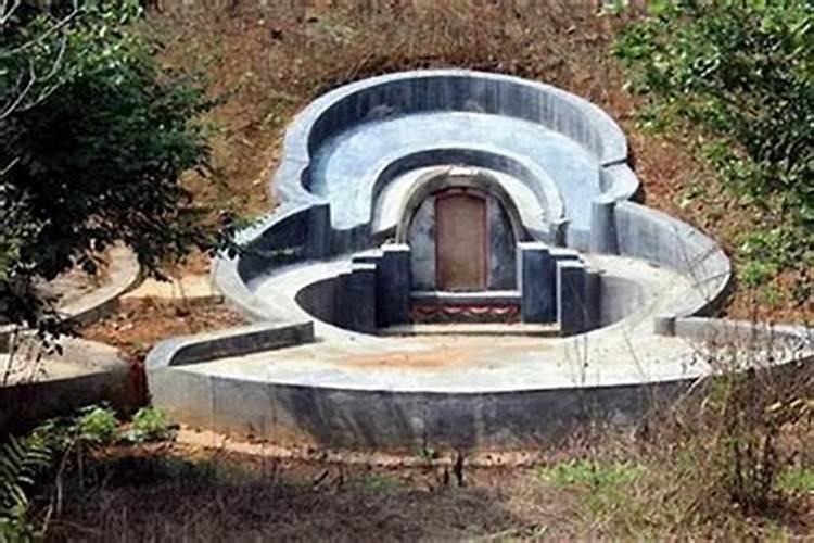 住宅风水住宅后面有坟好不？
