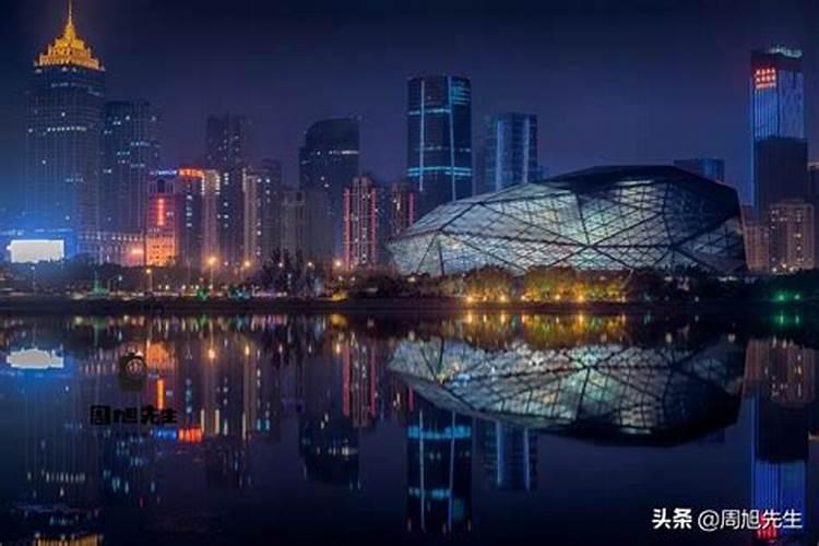 南边窗户对着地标性建筑风水好吗？