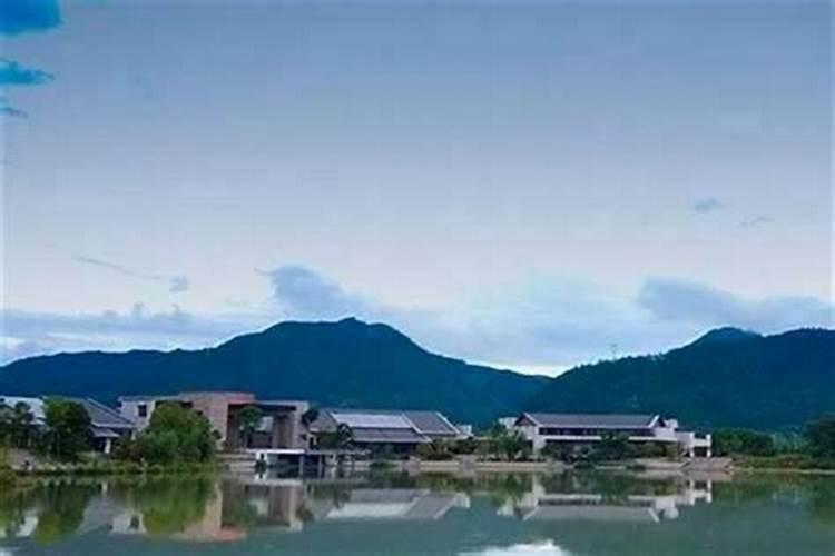 古镇一日游的心情说说简短旅游古镇发朋友圈的精美句子