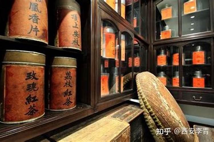 今天中午发现鸟屎落衣服上了,有什么说法？