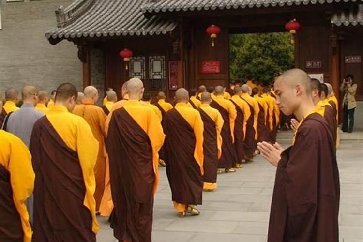请问寺庙里的和尚也算命么？