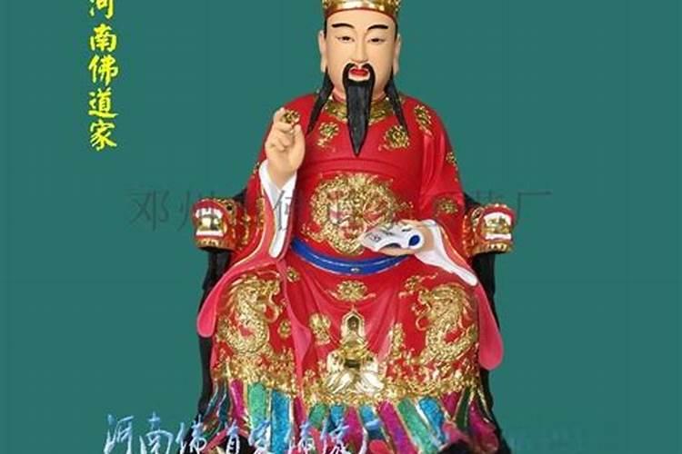 为了更贴近大自然。,老师决定带领大家去郊游。你推荐去哪个地方...