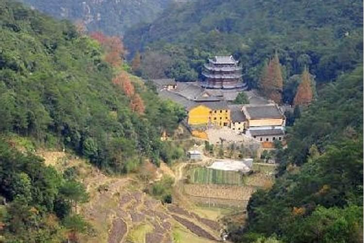 寺庙 选址要求