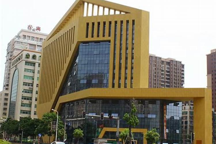 汕头市算命一条街在什么路上？