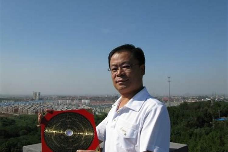 办公室风水应该坐在什么位置 坐南朝北还是坐北朝南？