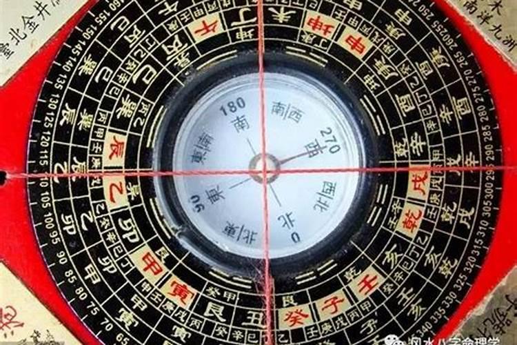 电视柜面上用什么材料好