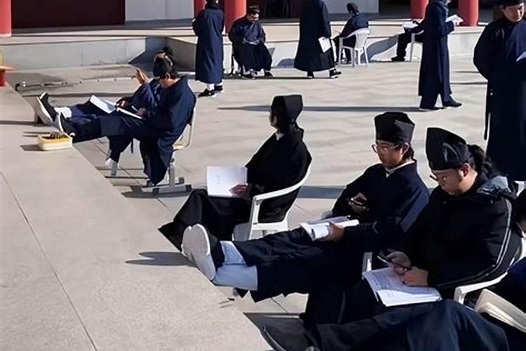 风水学属于道教的还是佛教的还是基督的？