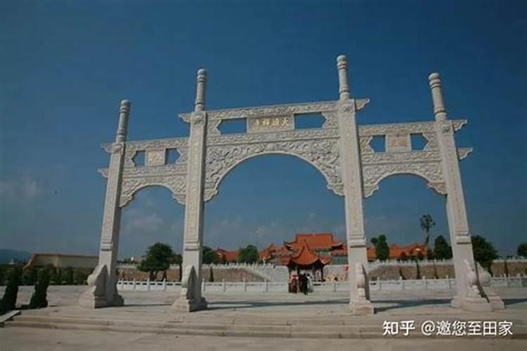 请问洪英伦是洪秀全什么关系？