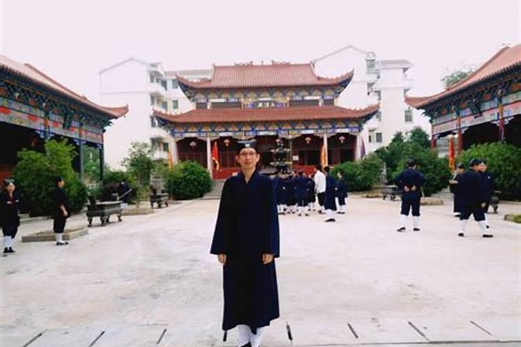 韦冠成是骗子吗？
