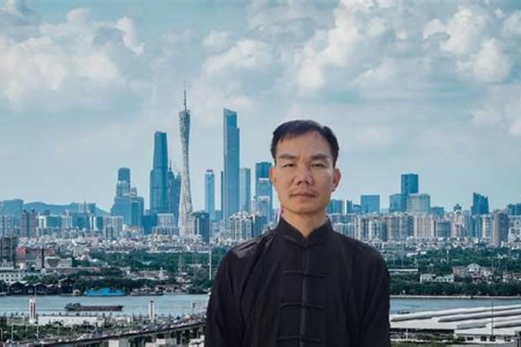 从哪里可以找到靠谱的风水大师？请个风水师傅多少钱？