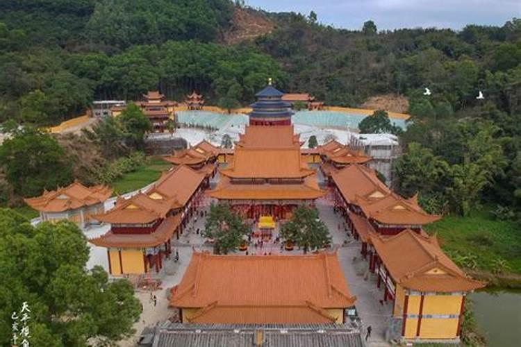 卧室里面有去阁楼的楼梯,风水上会有什么影响吗？