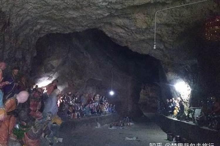 公职人员过节提醒①封建迷信活动搞不得