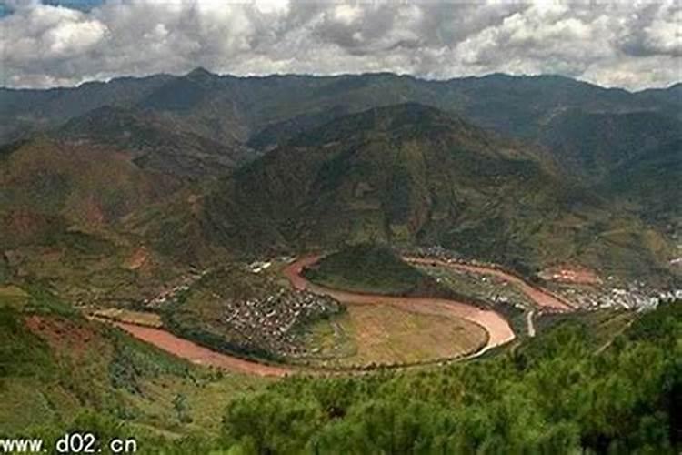 王相岩月宫洞地址在哪里？