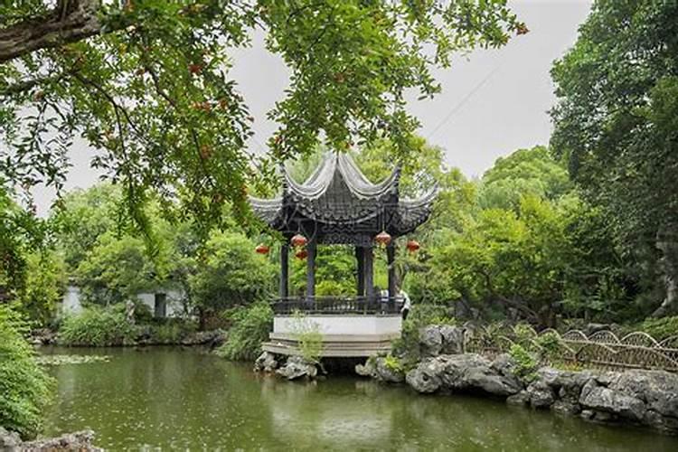 庭院水池布局有讲究,水池设计有讲究,亭子一般在院子哪个方位蕞佳百度...
