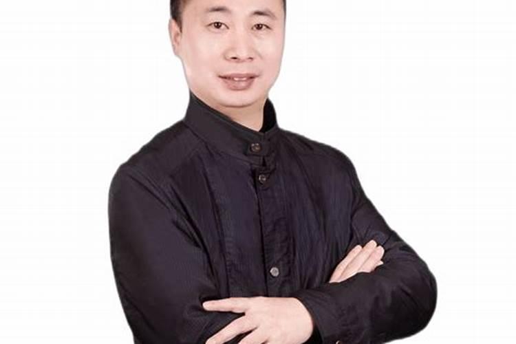装修客厅吊顶,这4种风水万万不能碰？风水大师:一派胡言