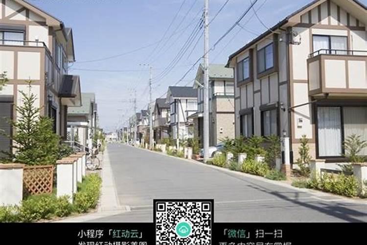 家门口大门正对一条小路,在风水学上是不是不好,如何破解？