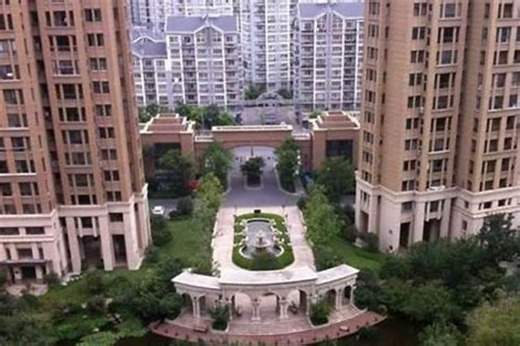 小区门口摆什么最旺财