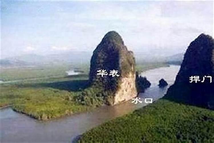 子山午向兼壬丙,是丘陵地带的骑龙穴,水口出在左方,风水师说是出在...