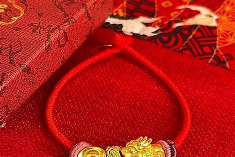 五行金旺缺木,喜用神为火丶土,佩戴什么首饰比较好？忌戴什么饰品？